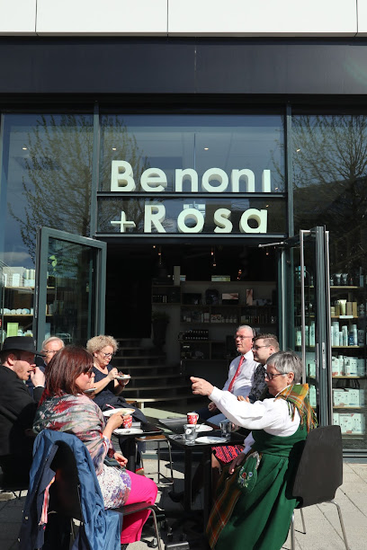 Benoni & Rosa Frisor AS | Frisørsalong i Tromsø Benoni & Rosa Frisor AS | Frisørsalong i Tromsø