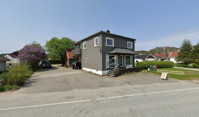 Holleveien Harsenter Karen Oen | Frisørsalong i Sogne Holleveien Harsenter Karen Oen | Frisørsalong i Sogne