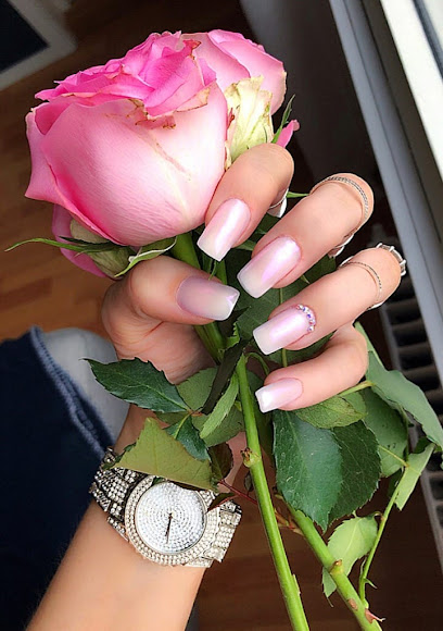 Luxury & Bellezza | Skjønnhetssalong i Oslo