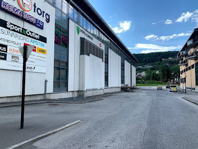 Clip frisor Karin Erdal Nesje | Frisørsalong i Stryn