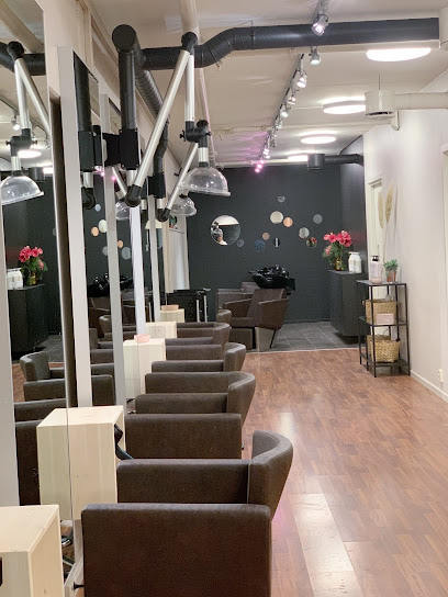 F.eks.her Hairdressing & Skincare | Frisørsalong i Asker