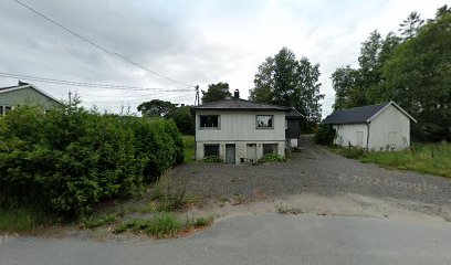 Ninas Frisorstol | Barbershop i Klavestadhaugen